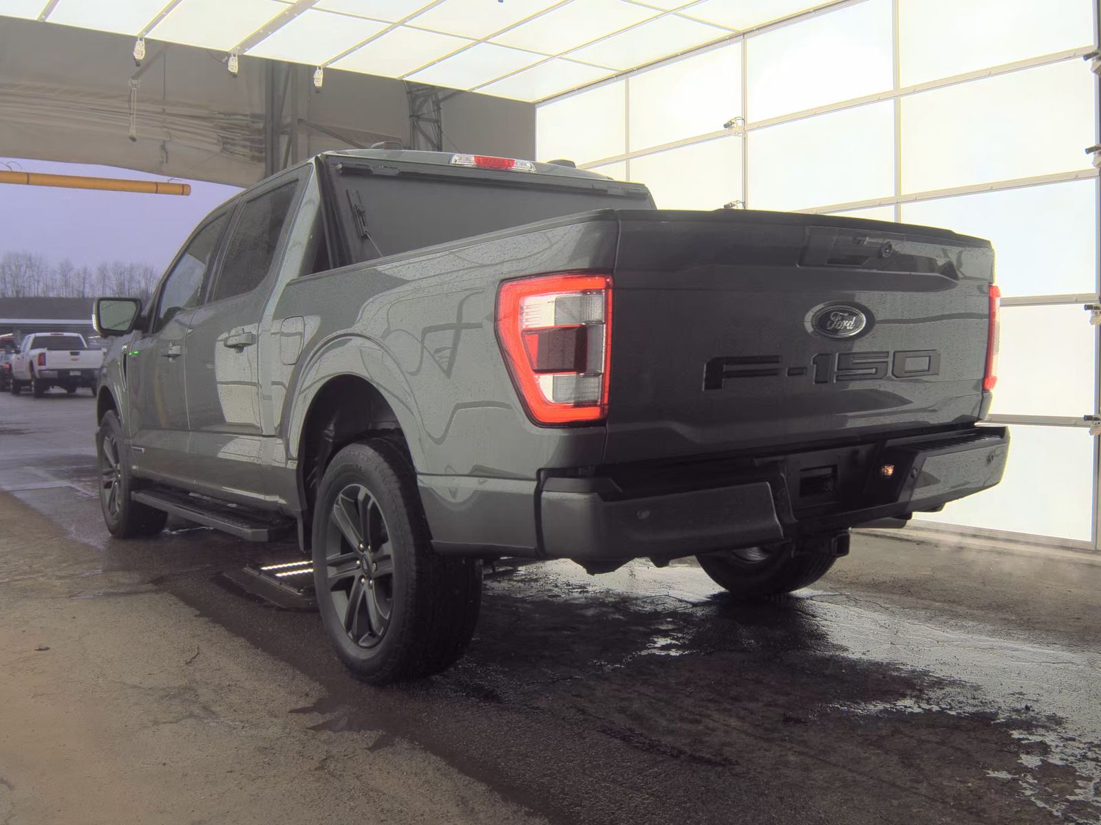 2023 Ford F-150 Hybrid Lariat AWD