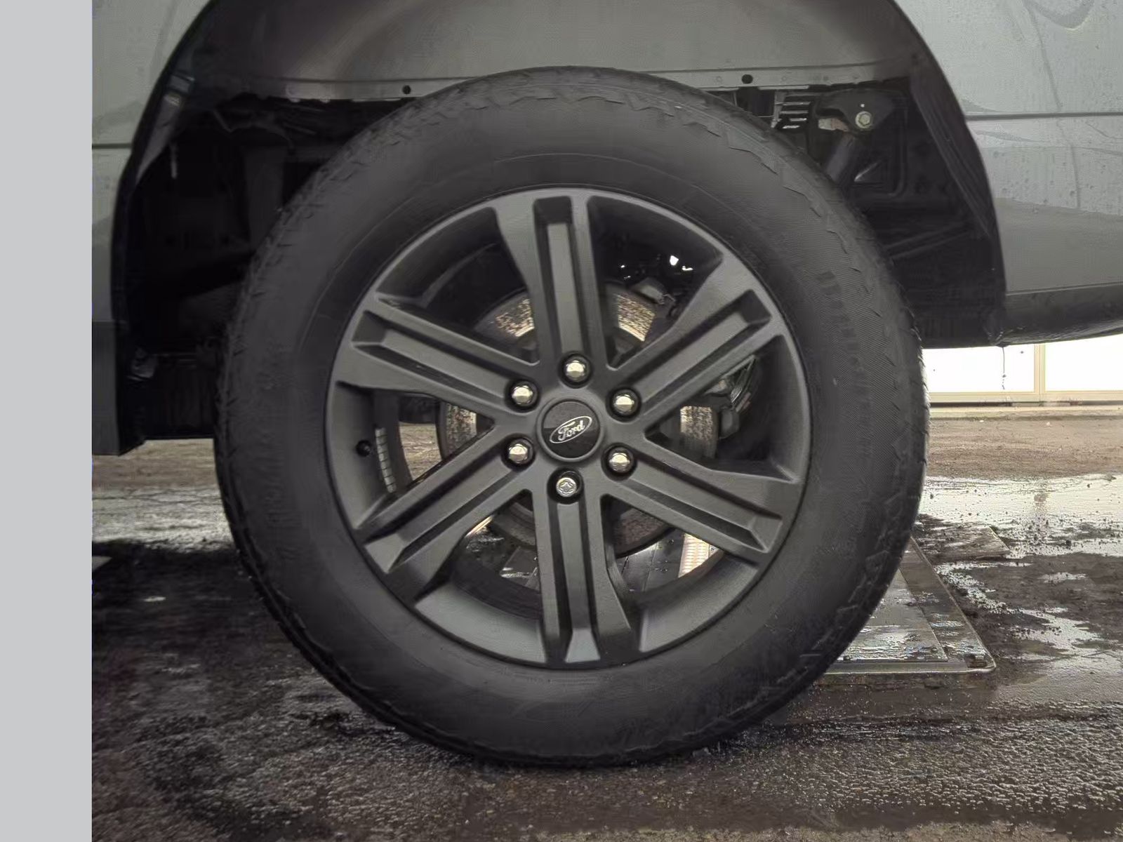 2023 Ford F-150 Hybrid Lariat AWD