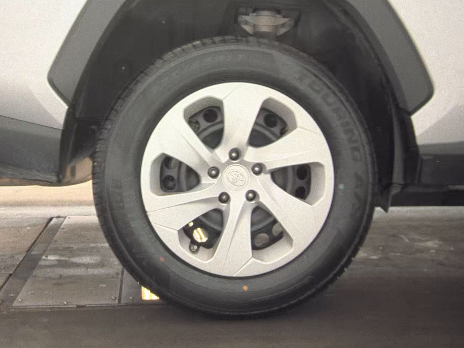 2024 Toyota RAV4 LE AWD