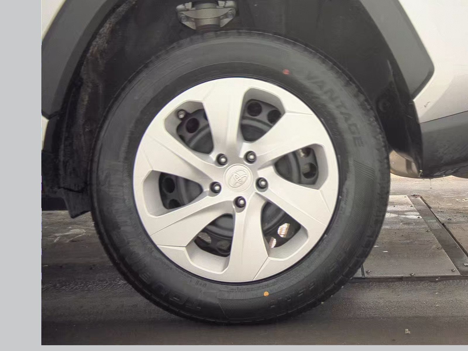 2024 Toyota RAV4 LE AWD