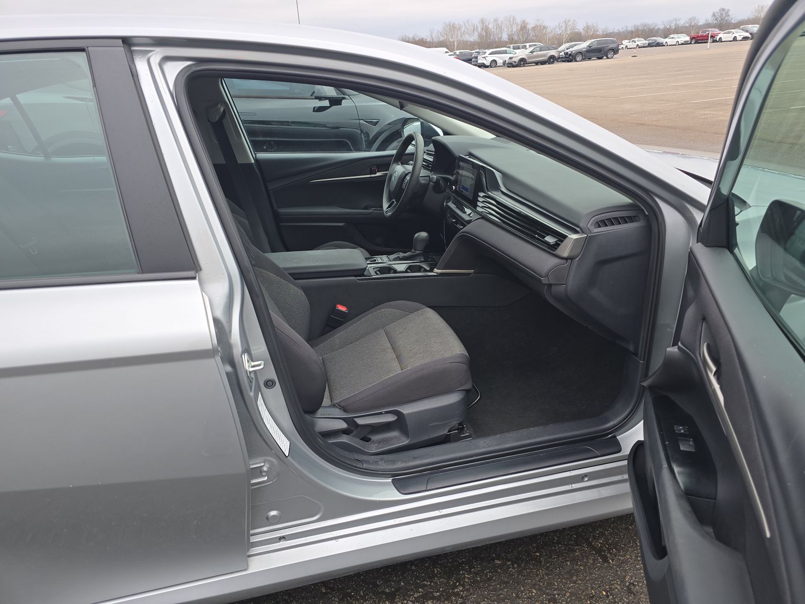 2025 Toyota Camry LE FWD