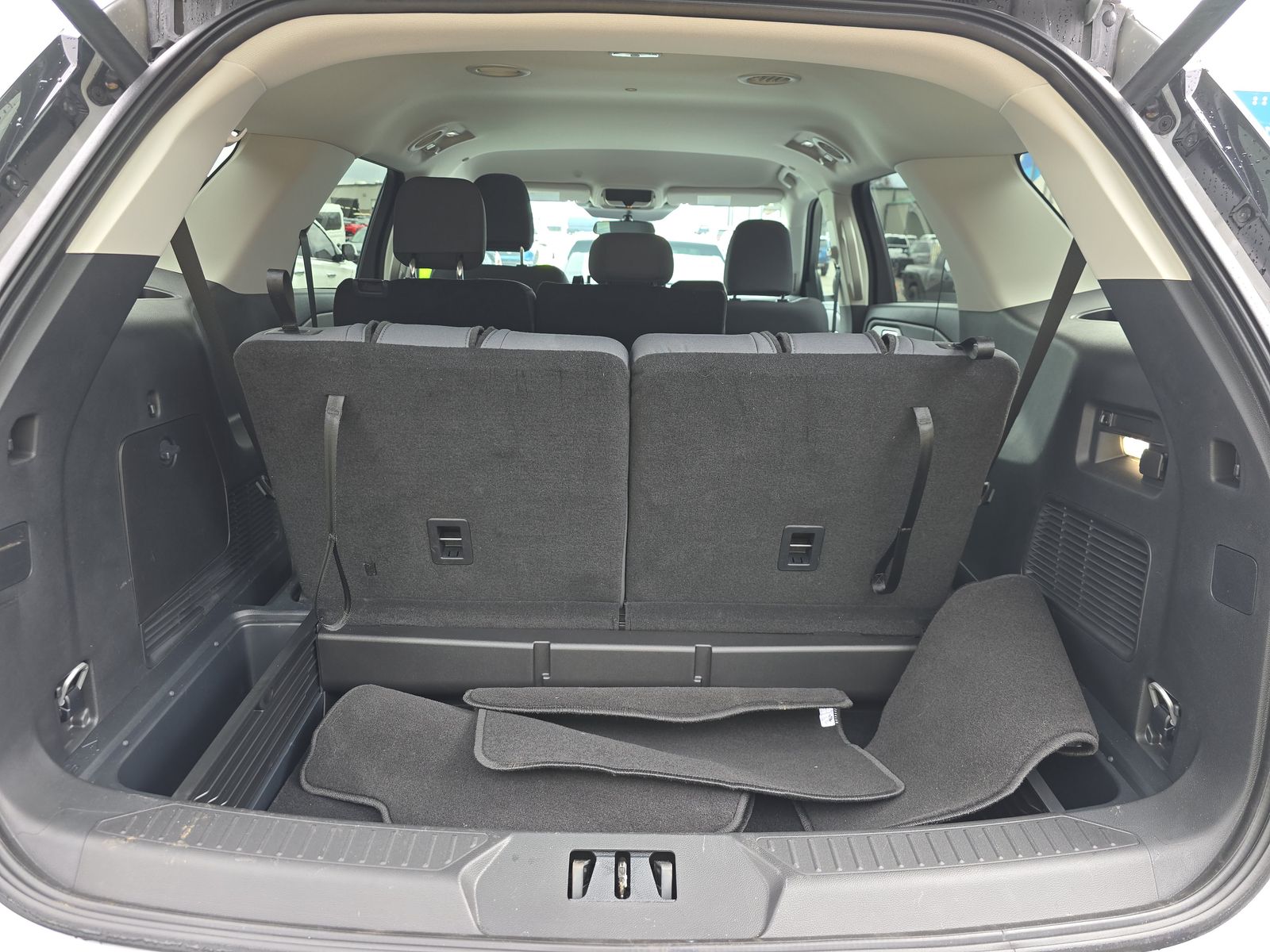 2025 Ford Explorer Active AWD