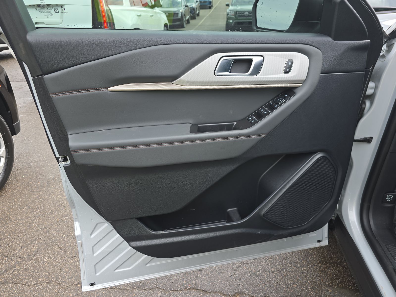 2025 Ford Explorer Active AWD