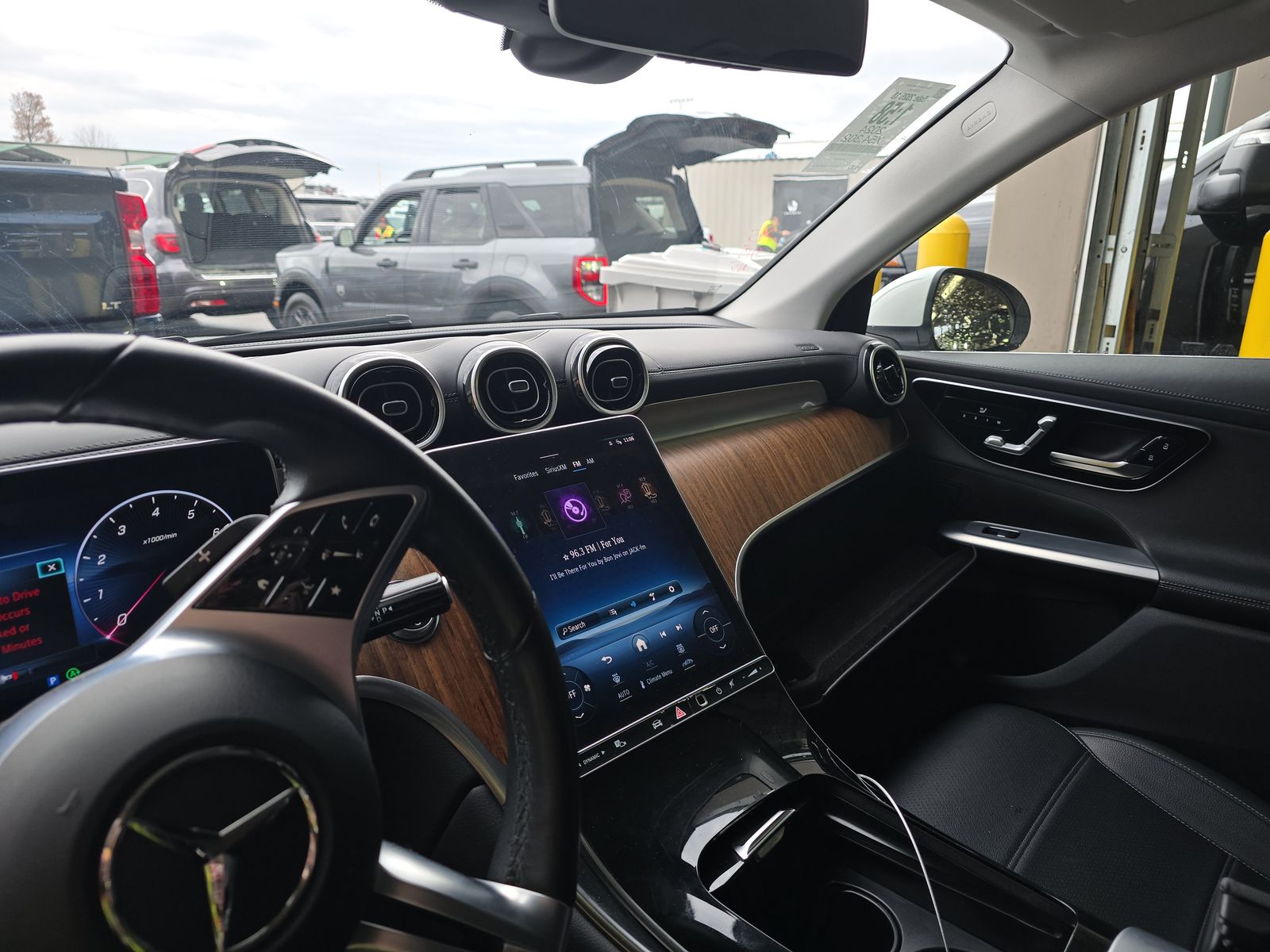 2024 Mercedes-Benz GLC GLC 300 RWD