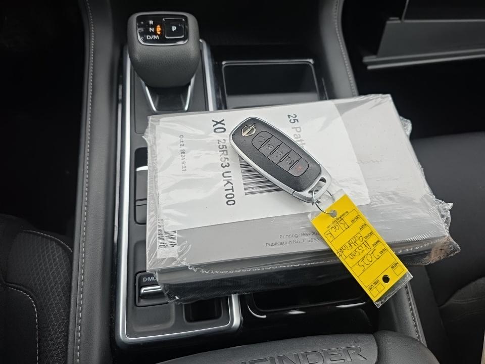 2025 Nissan Pathfinder SV FWD