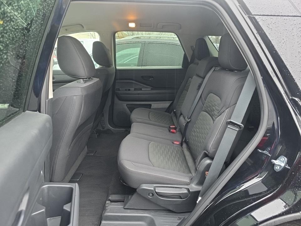 2025 Nissan Pathfinder SV FWD