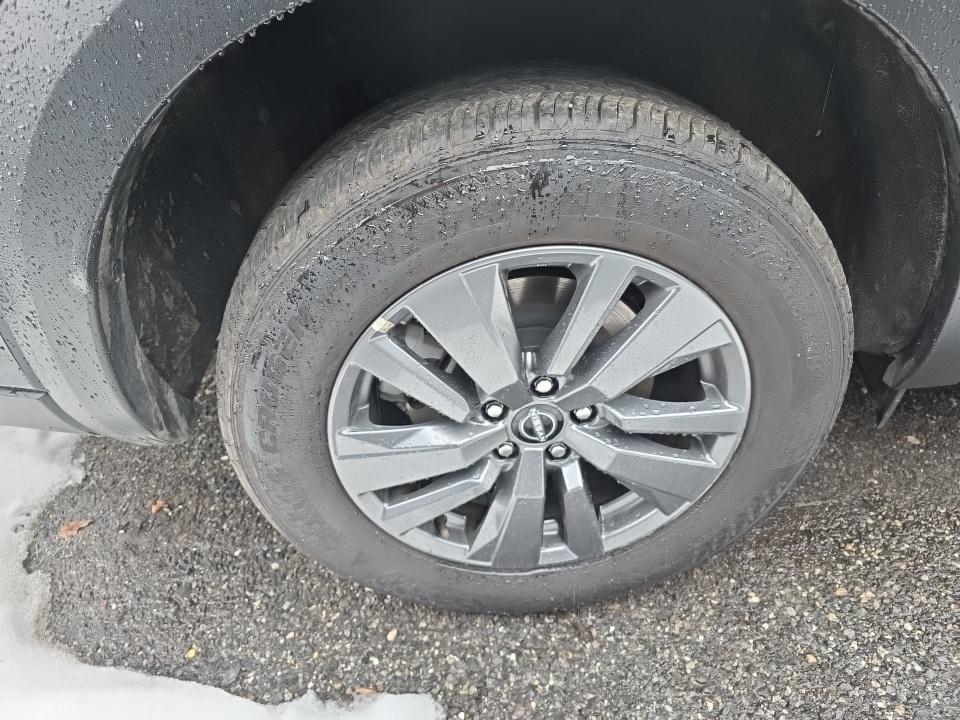 2025 Nissan Pathfinder SV FWD