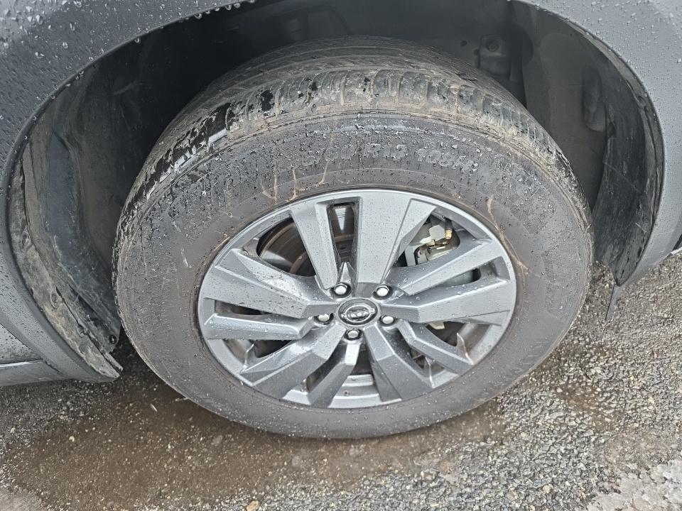 2025 Nissan Pathfinder SV FWD