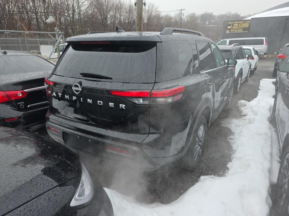 2025 Nissan Pathfinder SV FWD