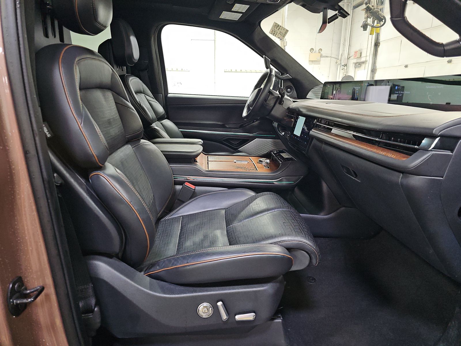 2025 Lincoln Navigator Black Label AWD