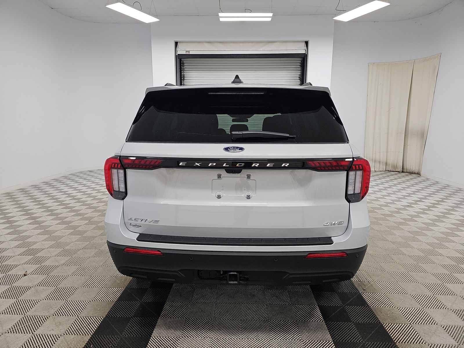 2025 Ford Explorer Active AWD