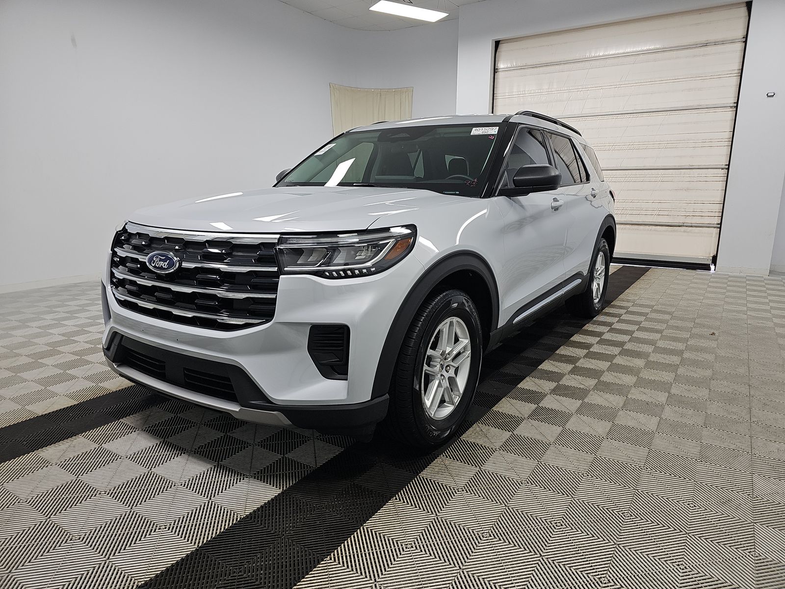 2025 Ford Explorer Active AWD