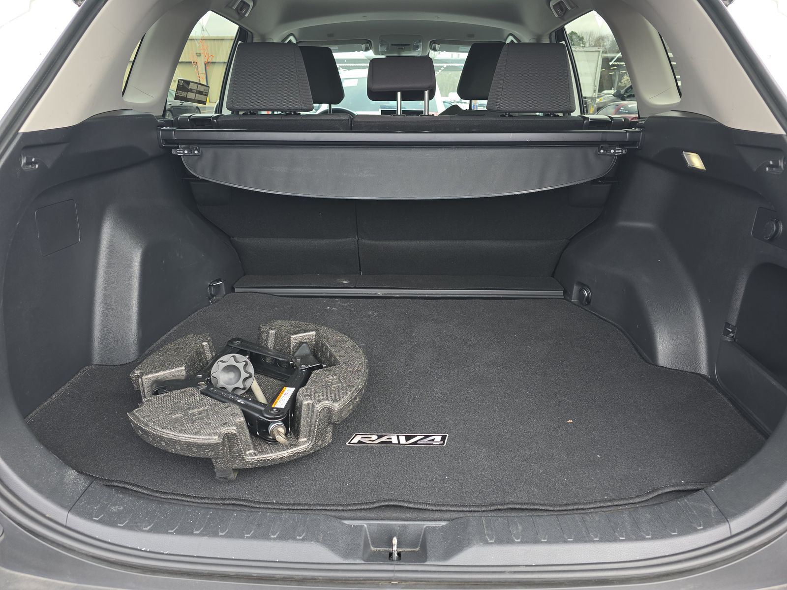 2024 Toyota RAV4 XLE AWD