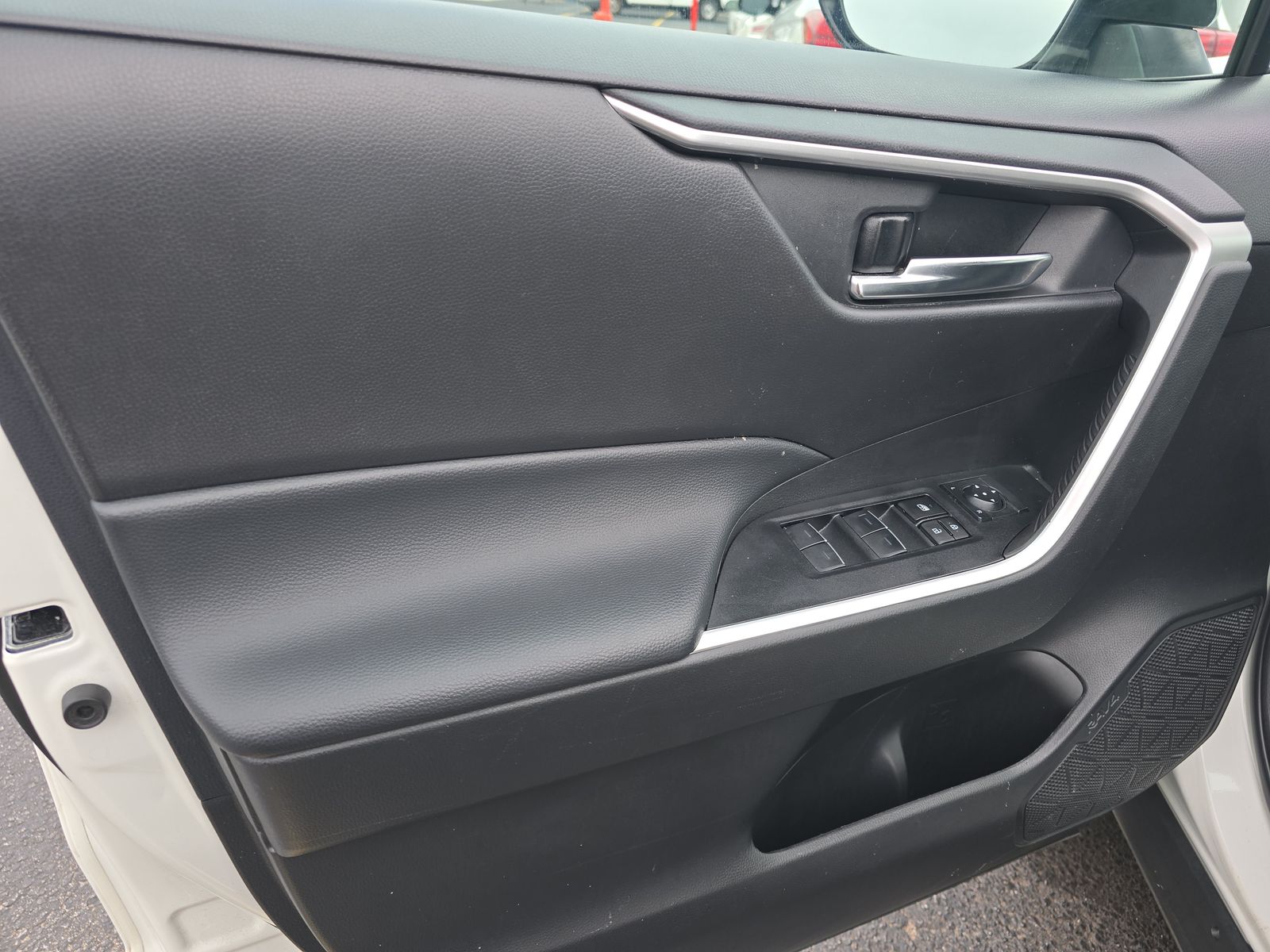 2024 Toyota RAV4 XLE AWD