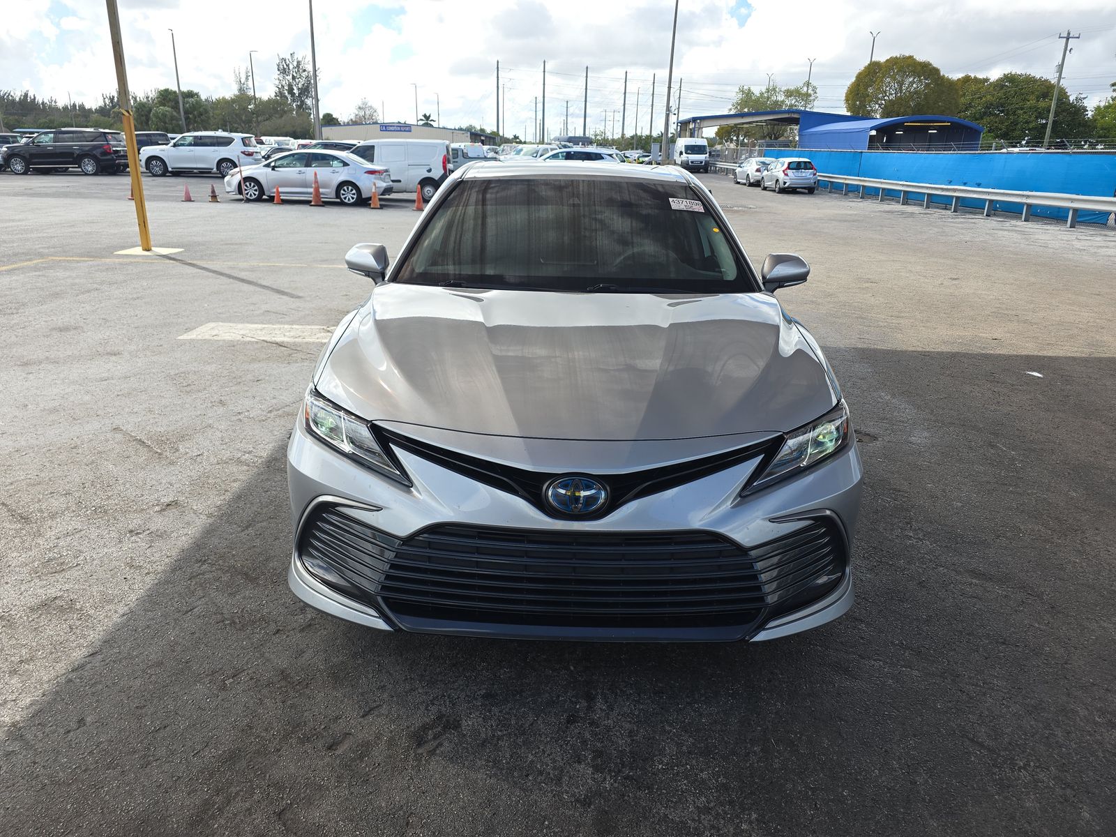 2021 Toyota Camry Hybrid LE FWD