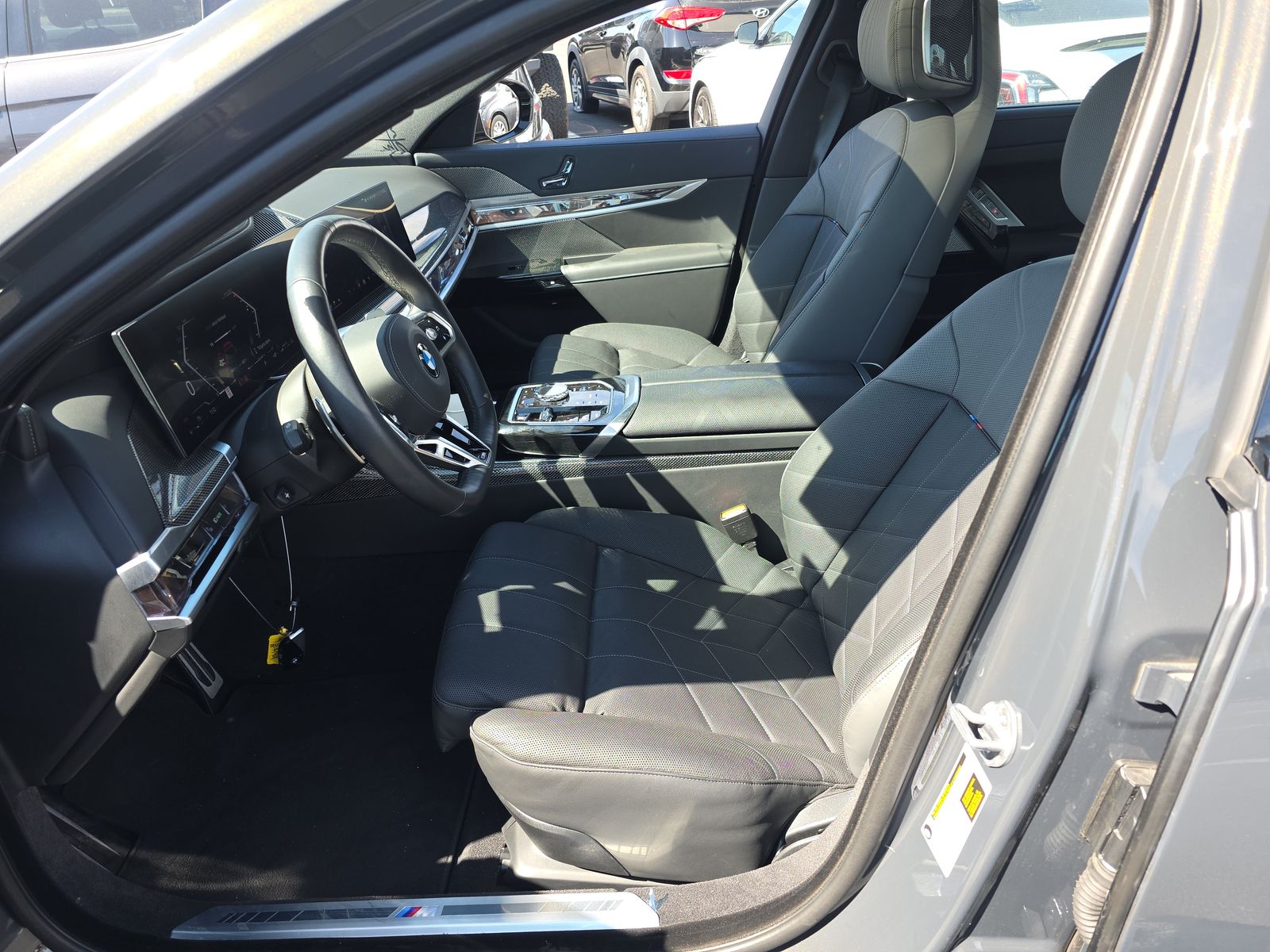 2025 BMW 7 Series 740i RWD