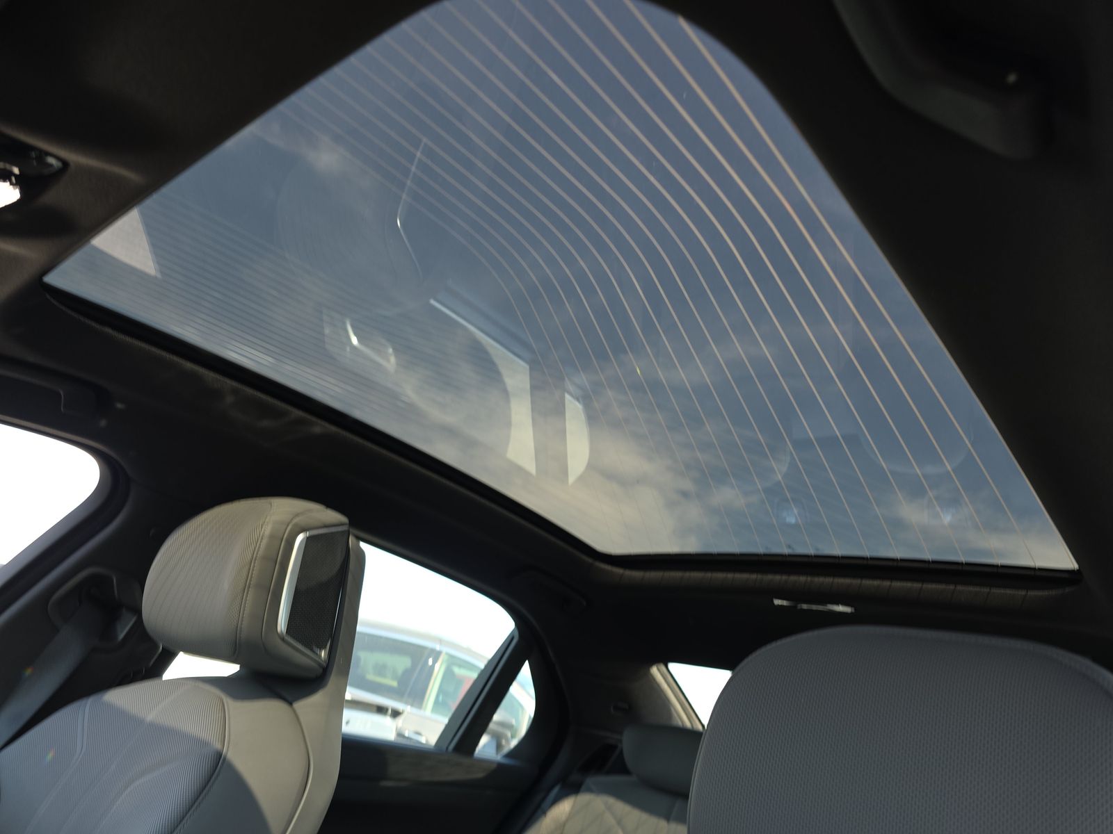 2025 BMW 7 Series 740i RWD