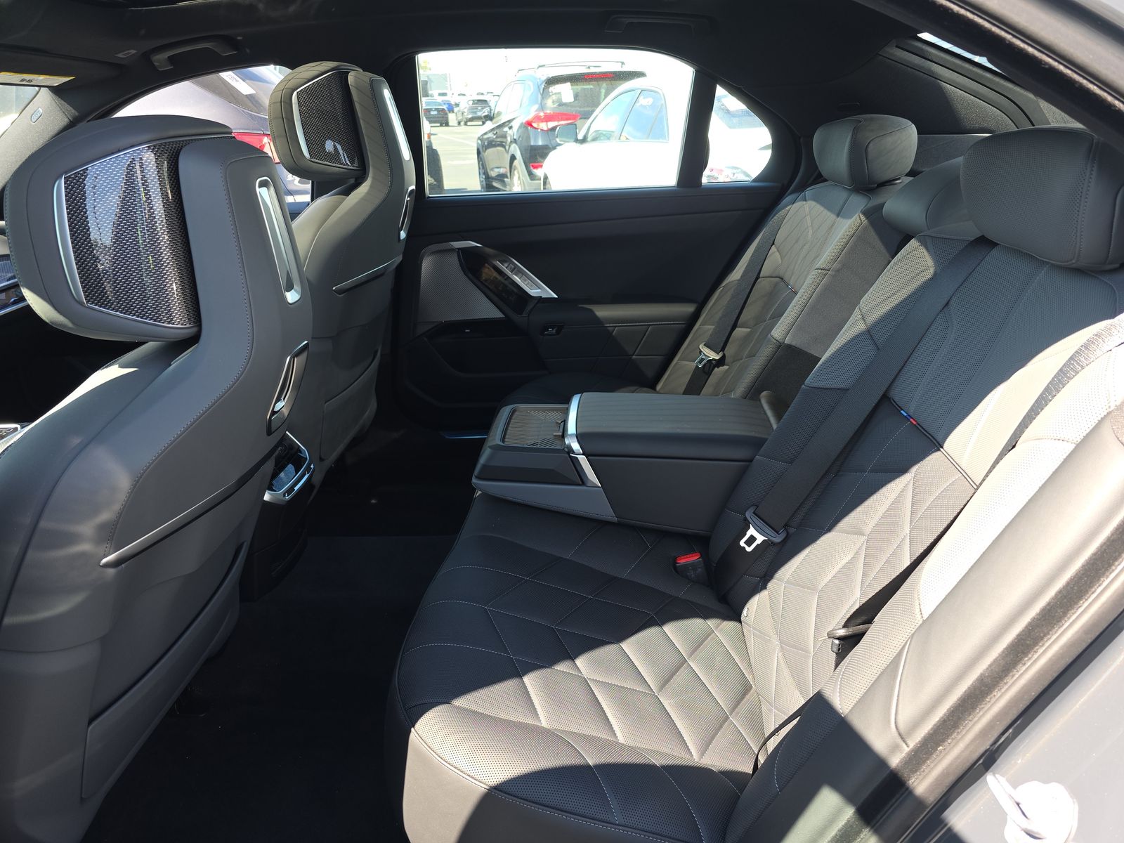 2025 BMW 7 Series 740i RWD