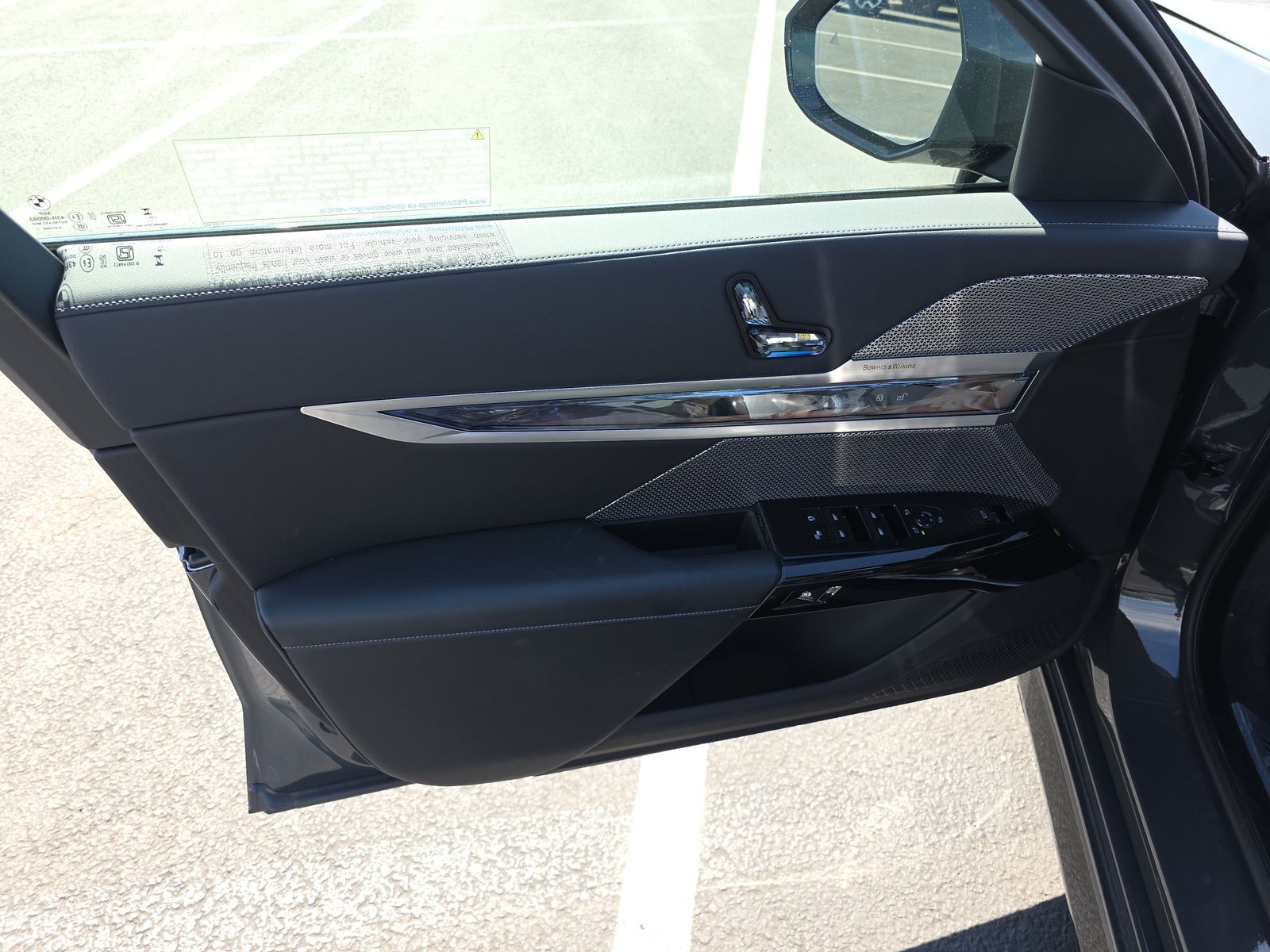 2025 BMW 7 Series 740i RWD