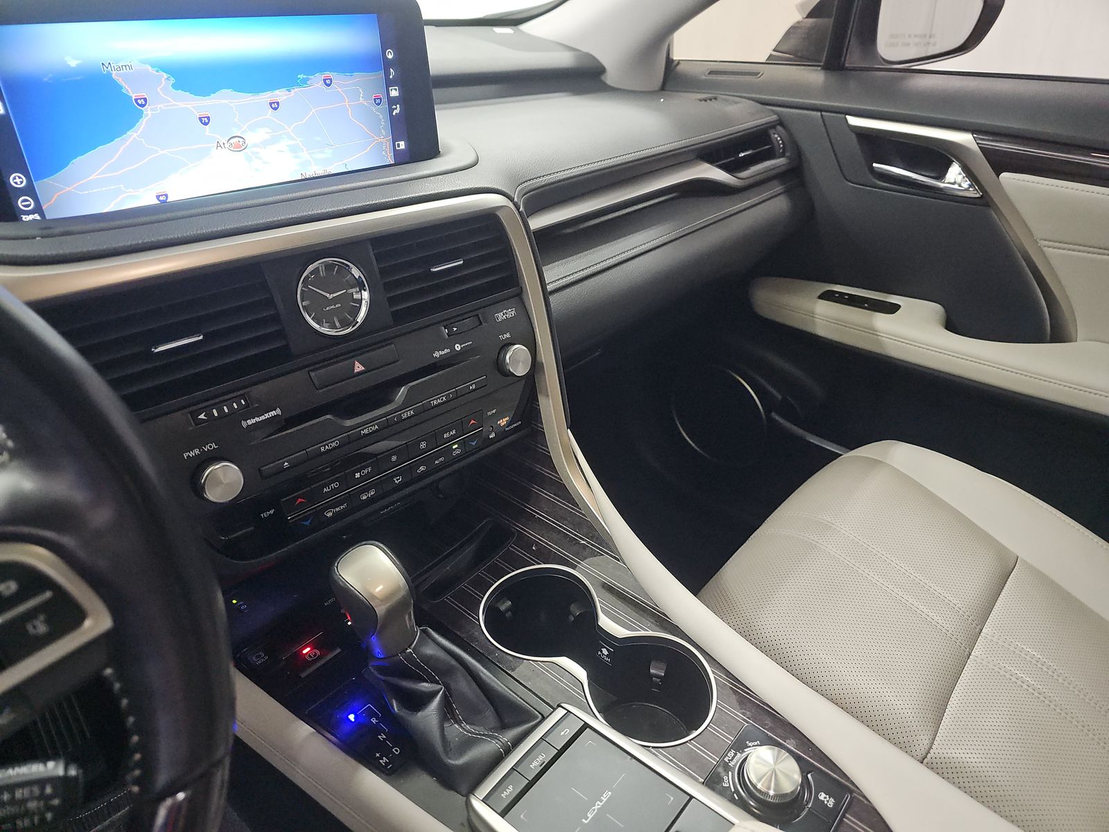 2022 Lexus RX RX 350L Luxury FWD