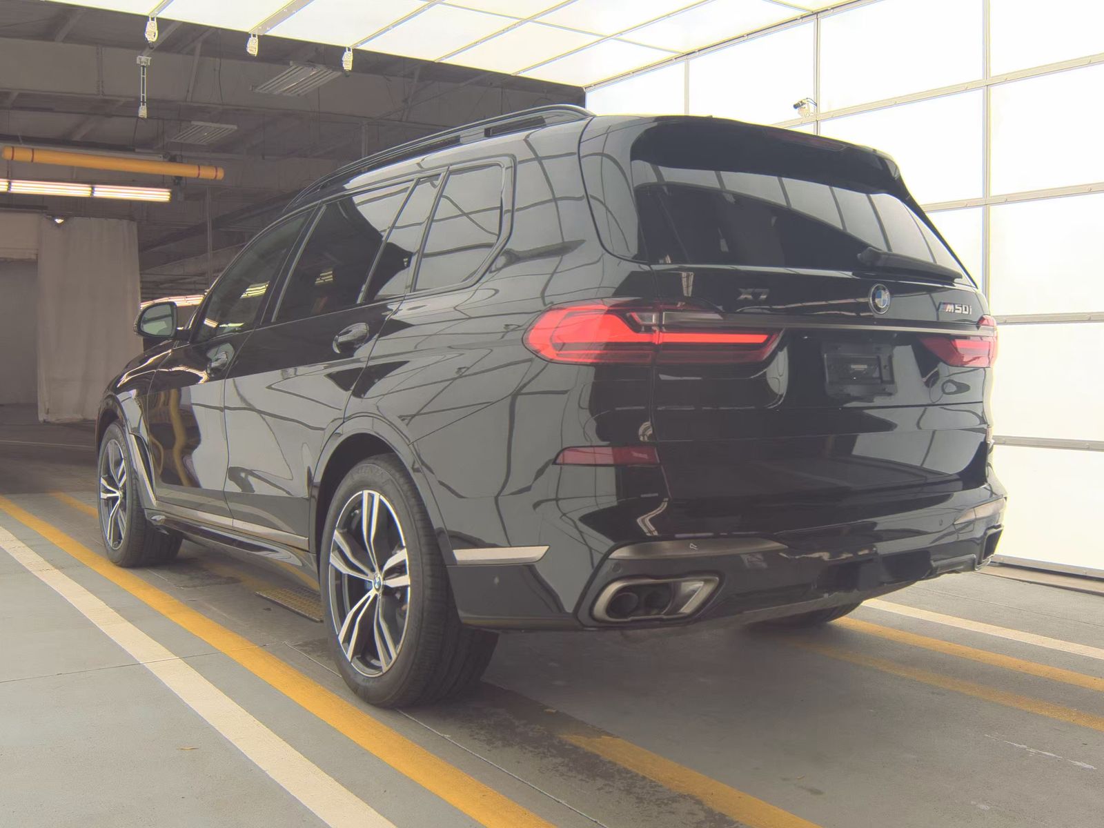 2021 BMW X7 M50i AWD