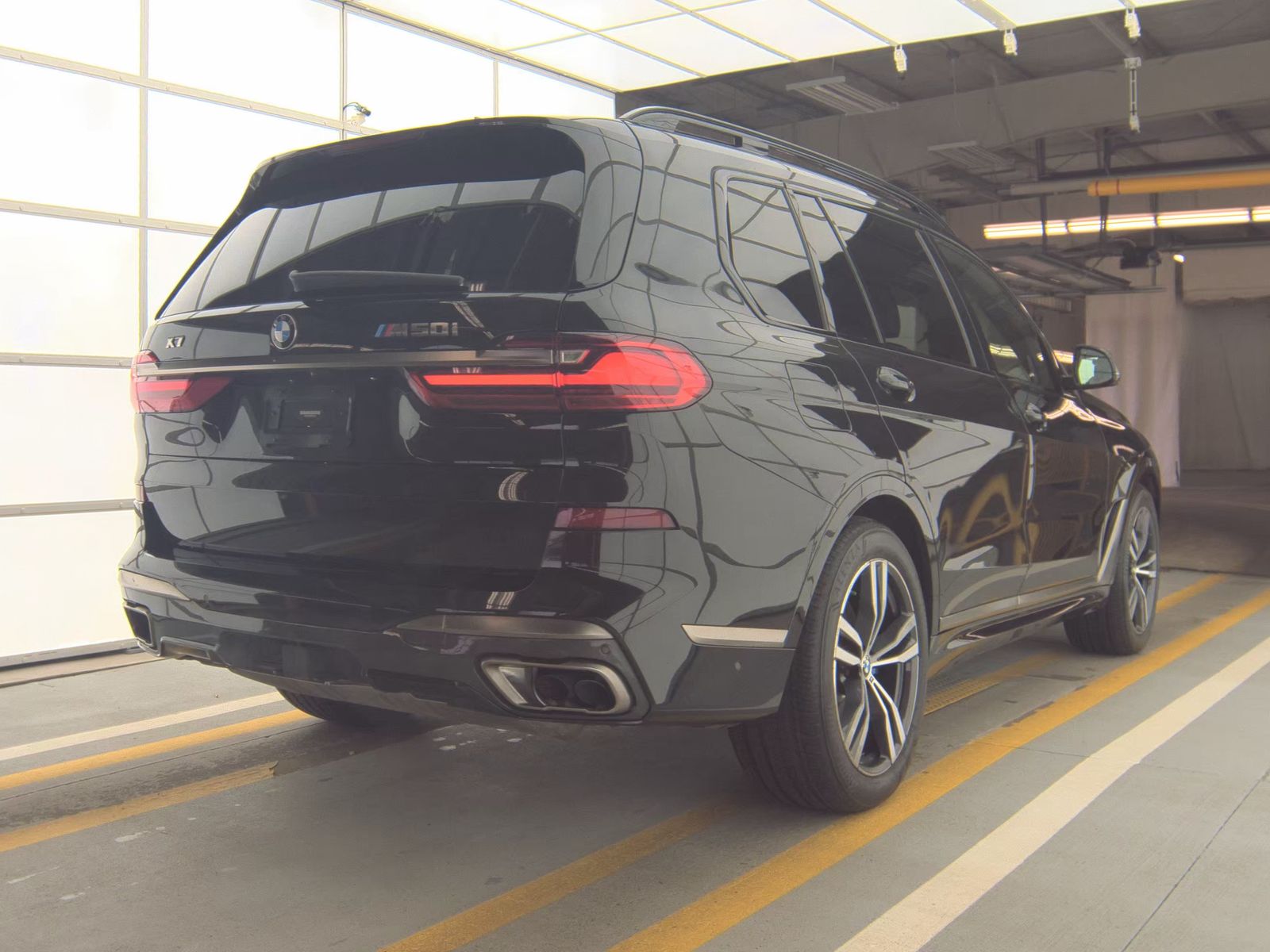 2021 BMW X7 M50i AWD
