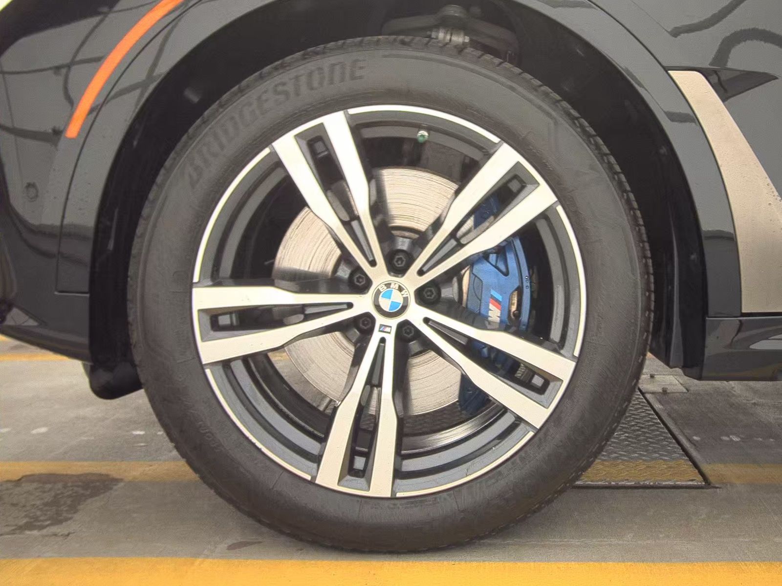 2021 BMW X7 M50i AWD