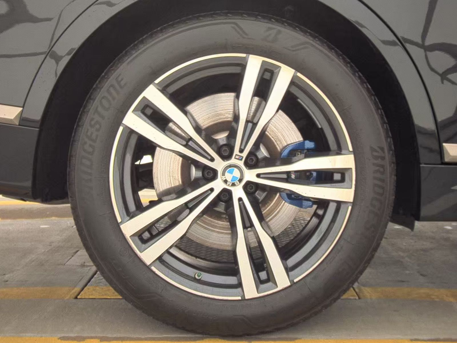 2021 BMW X7 M50i AWD