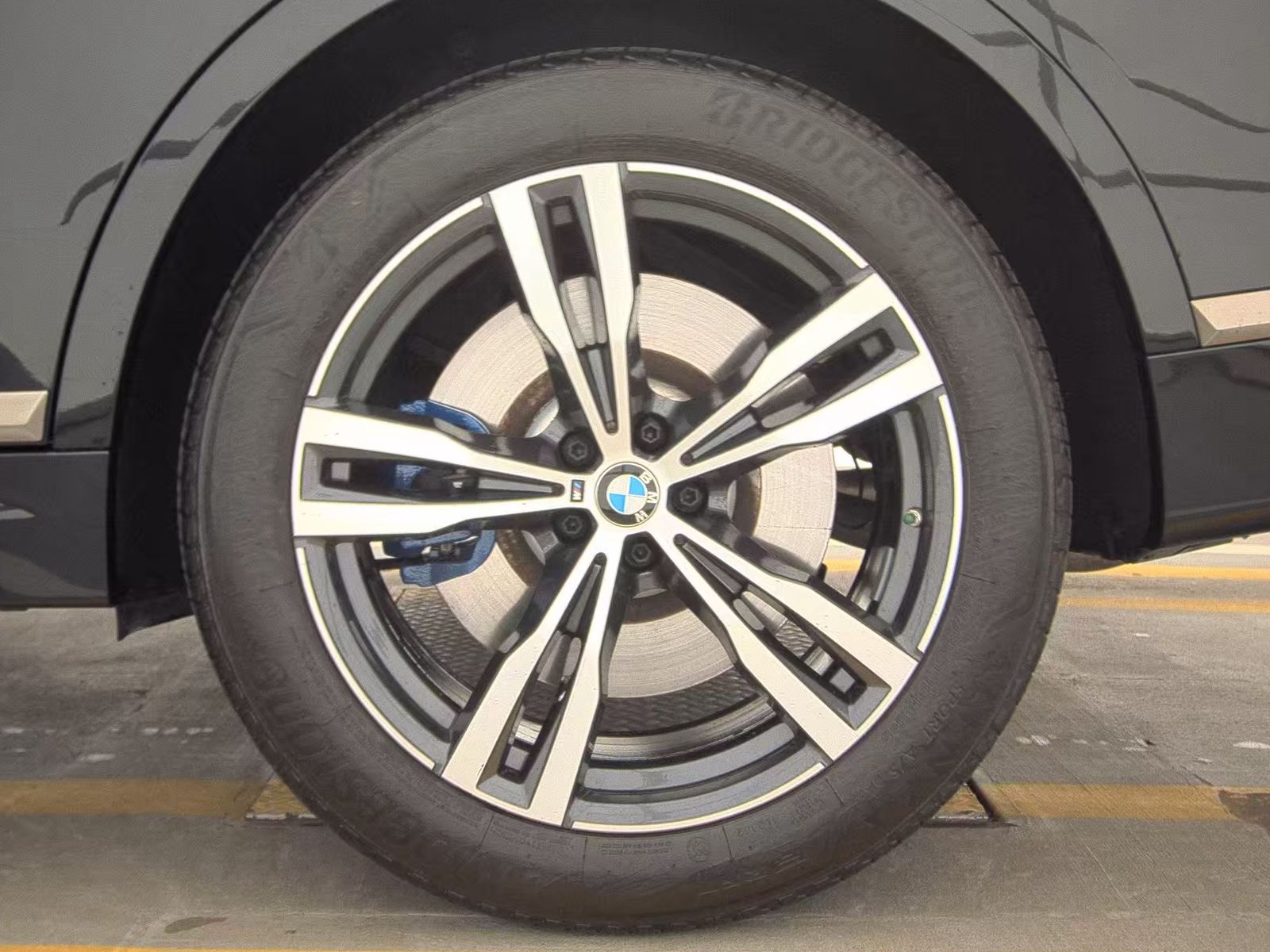 2021 BMW X7 M50i AWD