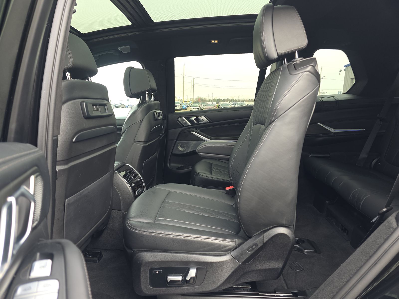 2021 BMW X7 M50i AWD