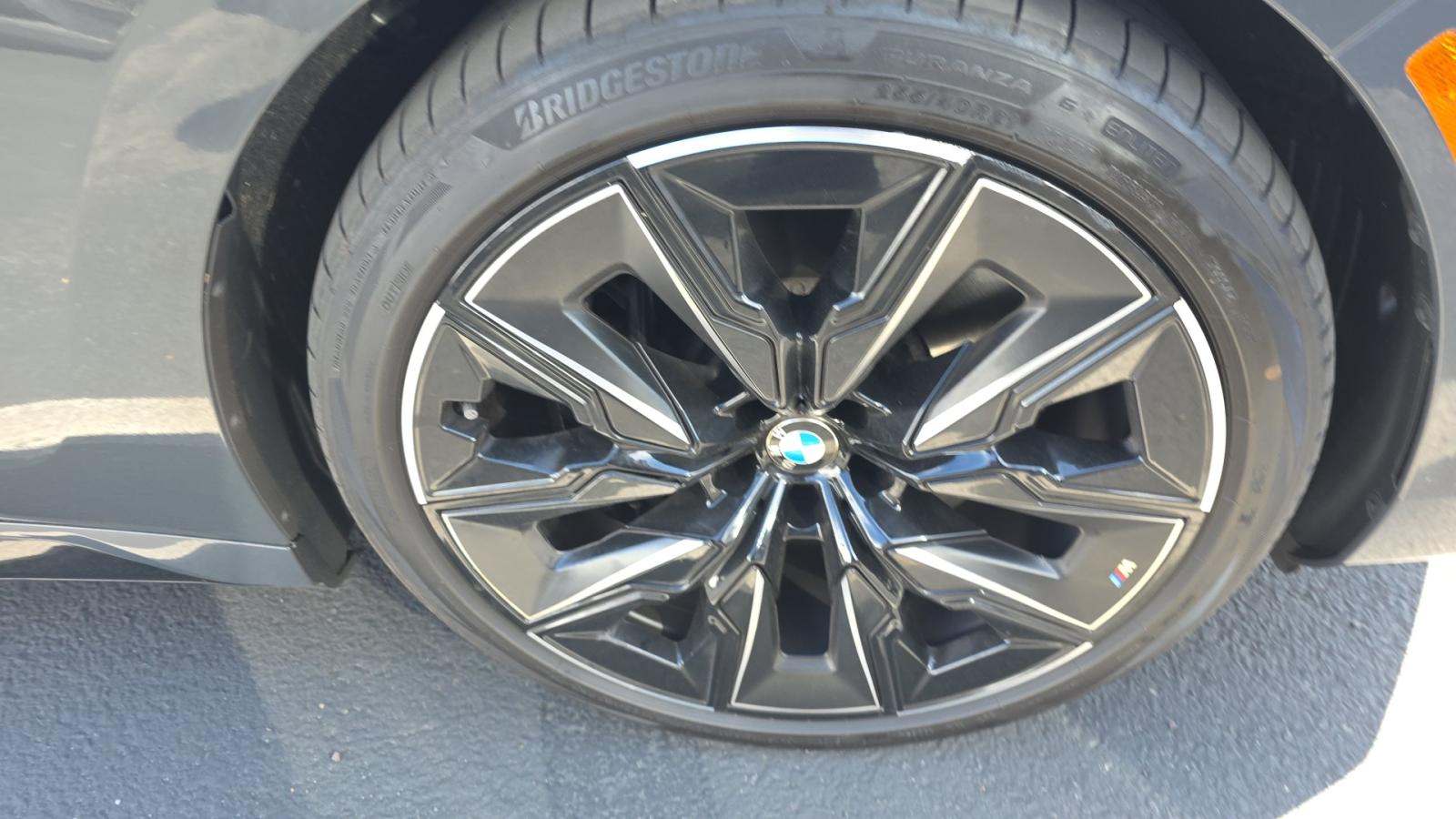 2025 BMW 7 Series 740i RWD