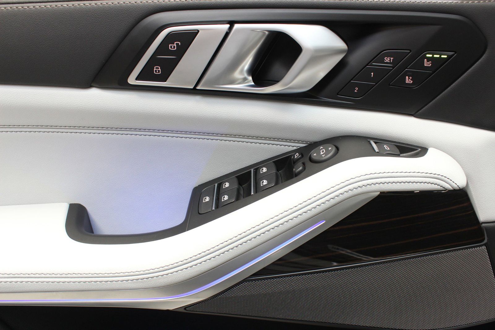 2025 BMW X5 sDrive40i RWD