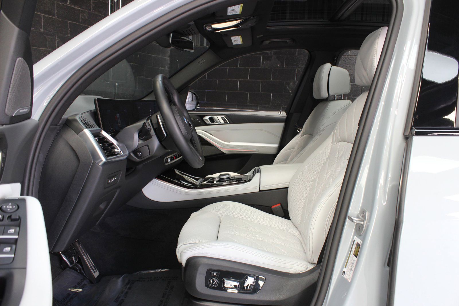 2025 BMW X5 sDrive40i RWD