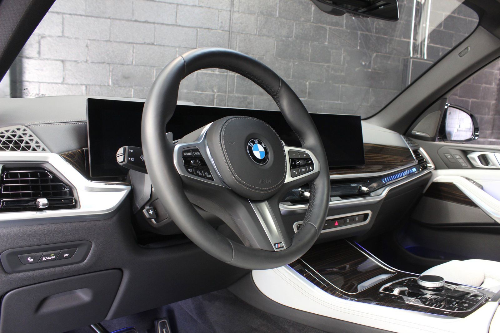 2025 BMW X5 sDrive40i RWD