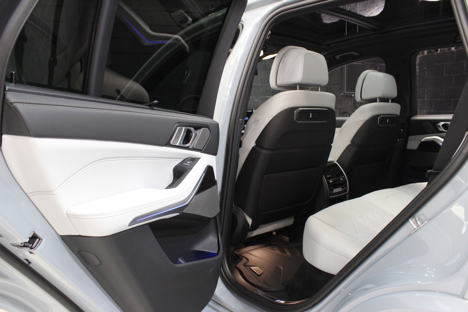 2025 BMW X5 sDrive40i RWD