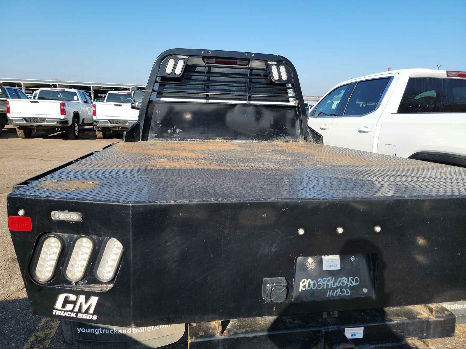 2023 CHEVY SILVERADO 3500 LT DIESEL WHITE FLATBED 8'0" DUALLY DUALLY - Image 5