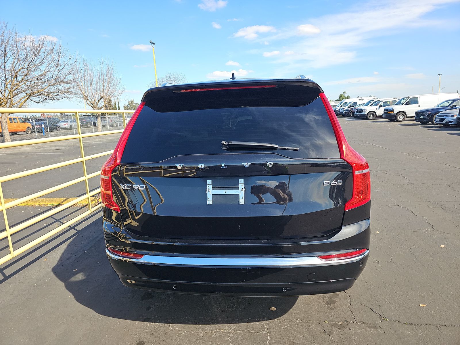 2023 Volvo XC90 B6 Plus AWD