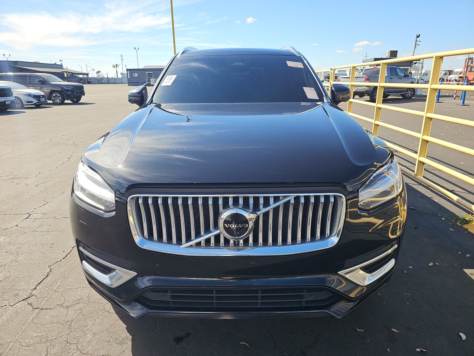 2023 Volvo XC90 B6 Plus AWD
