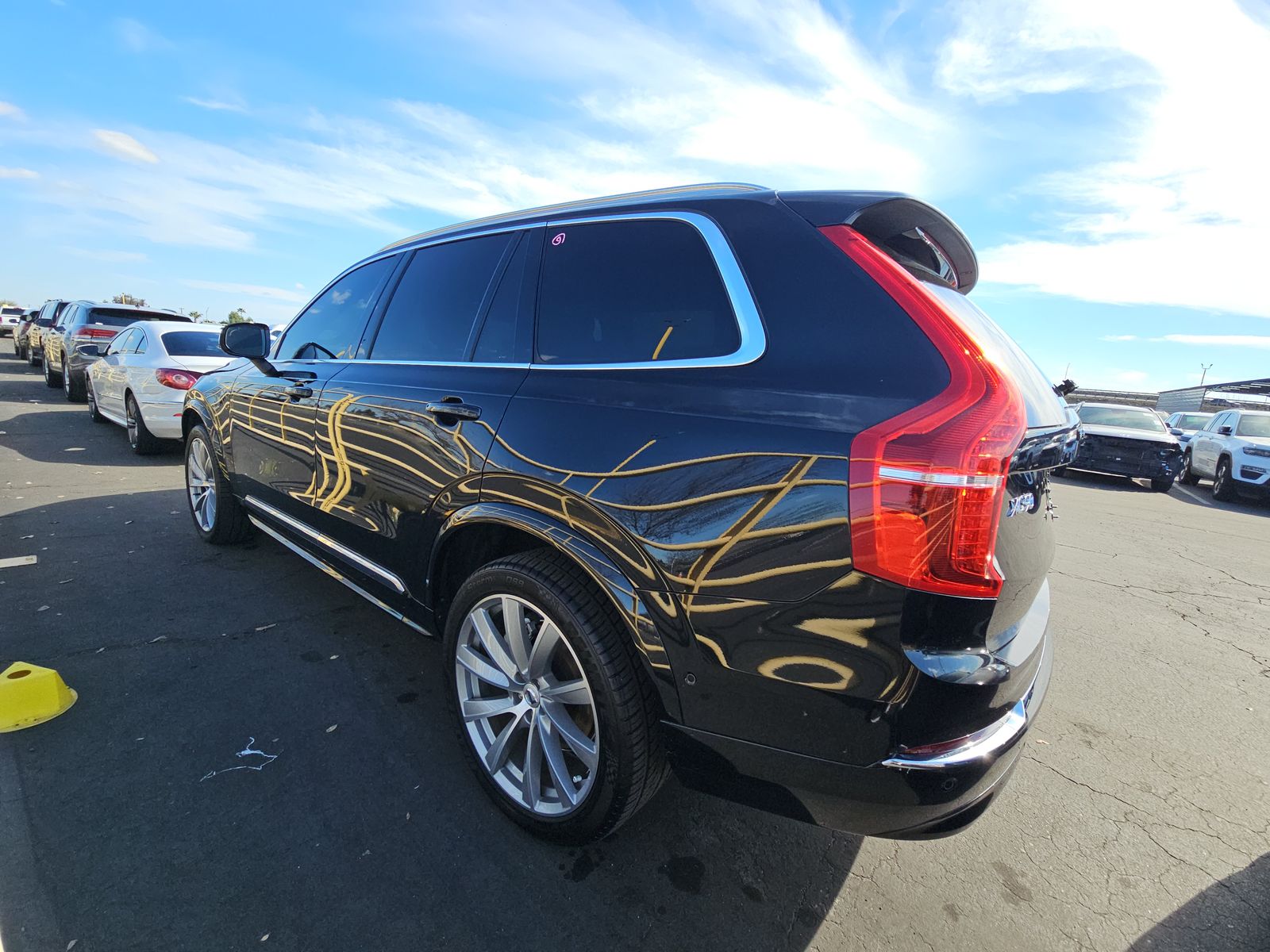 2023 Volvo XC90 B6 Plus AWD