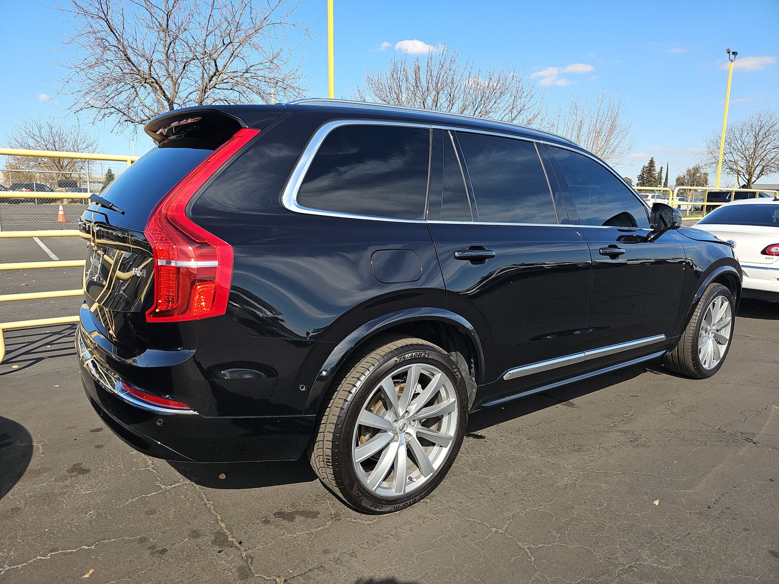 2023 Volvo XC90 B6 Plus AWD