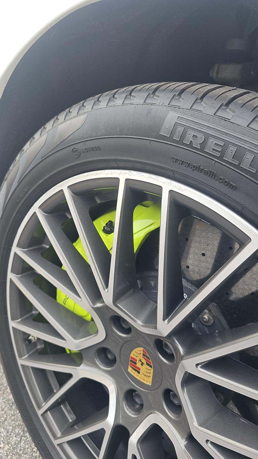 2020 Porsche Cayenne E-Hybrid Turbo S AWD