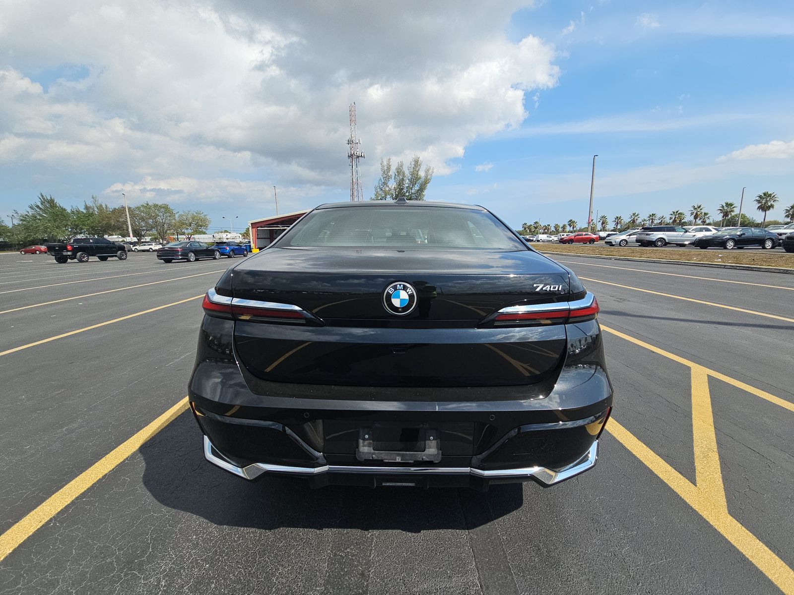 2025 BMW 7 Series 740i RWD