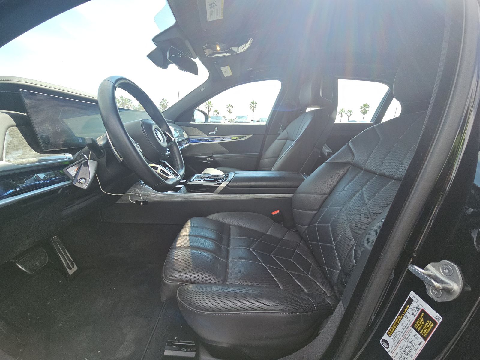 2025 BMW 7 Series 740i RWD