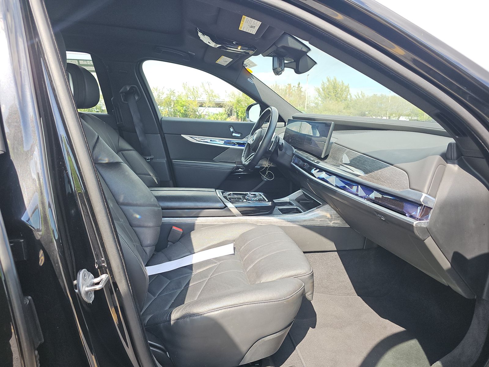 2025 BMW 7 Series 740i RWD