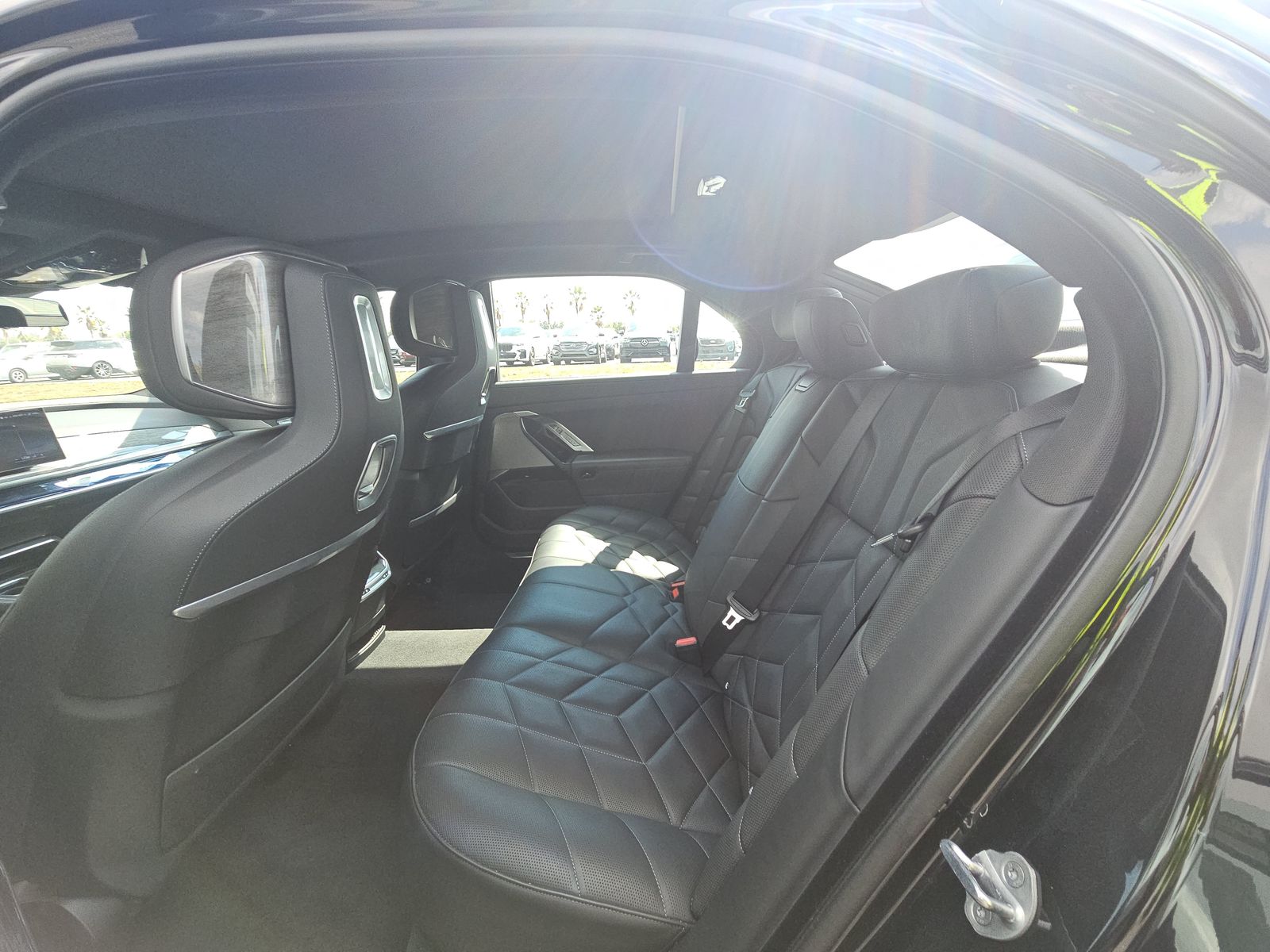 2025 BMW 7 Series 740i RWD