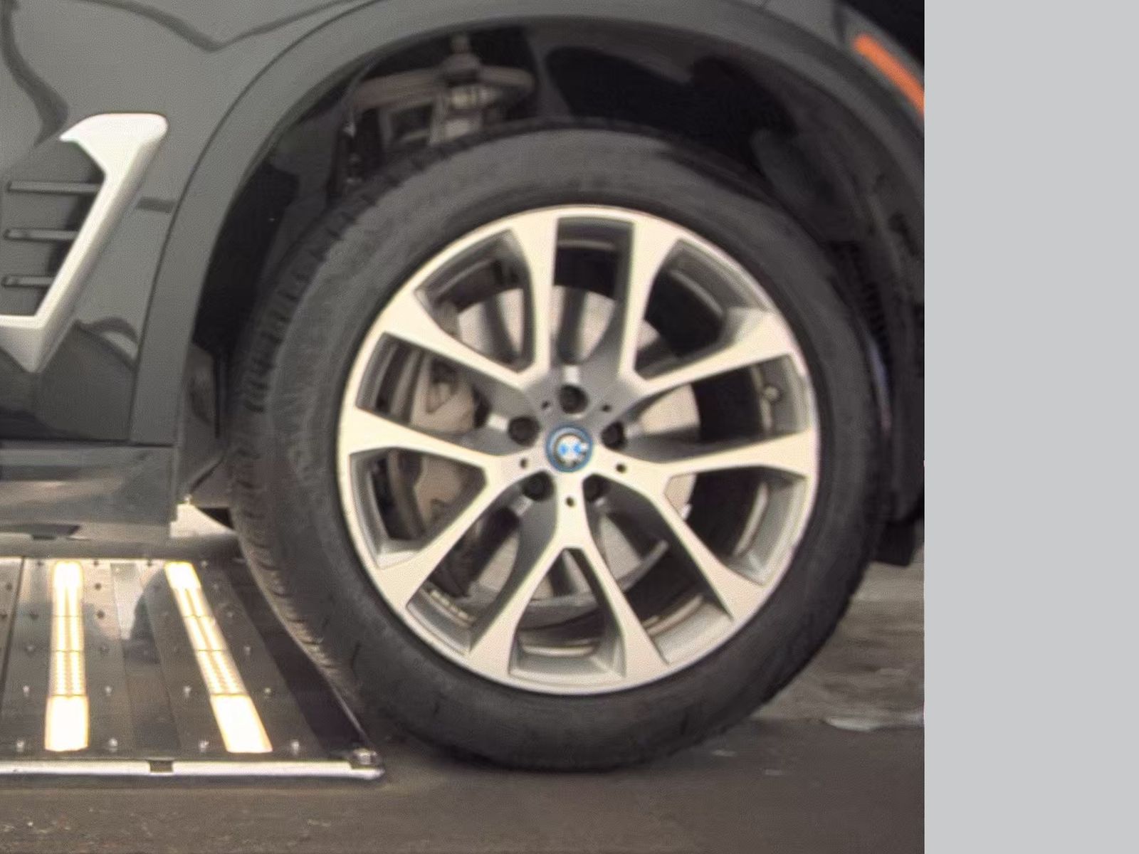 2025 BMW X5 xDrive50e AWD