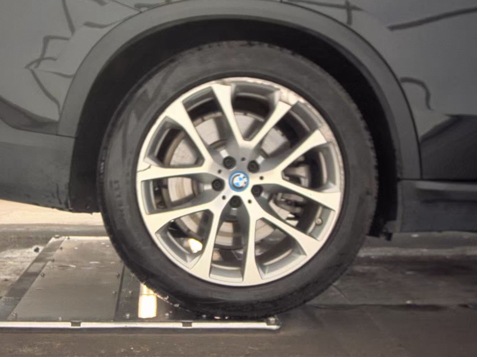 2025 BMW X5 xDrive50e AWD