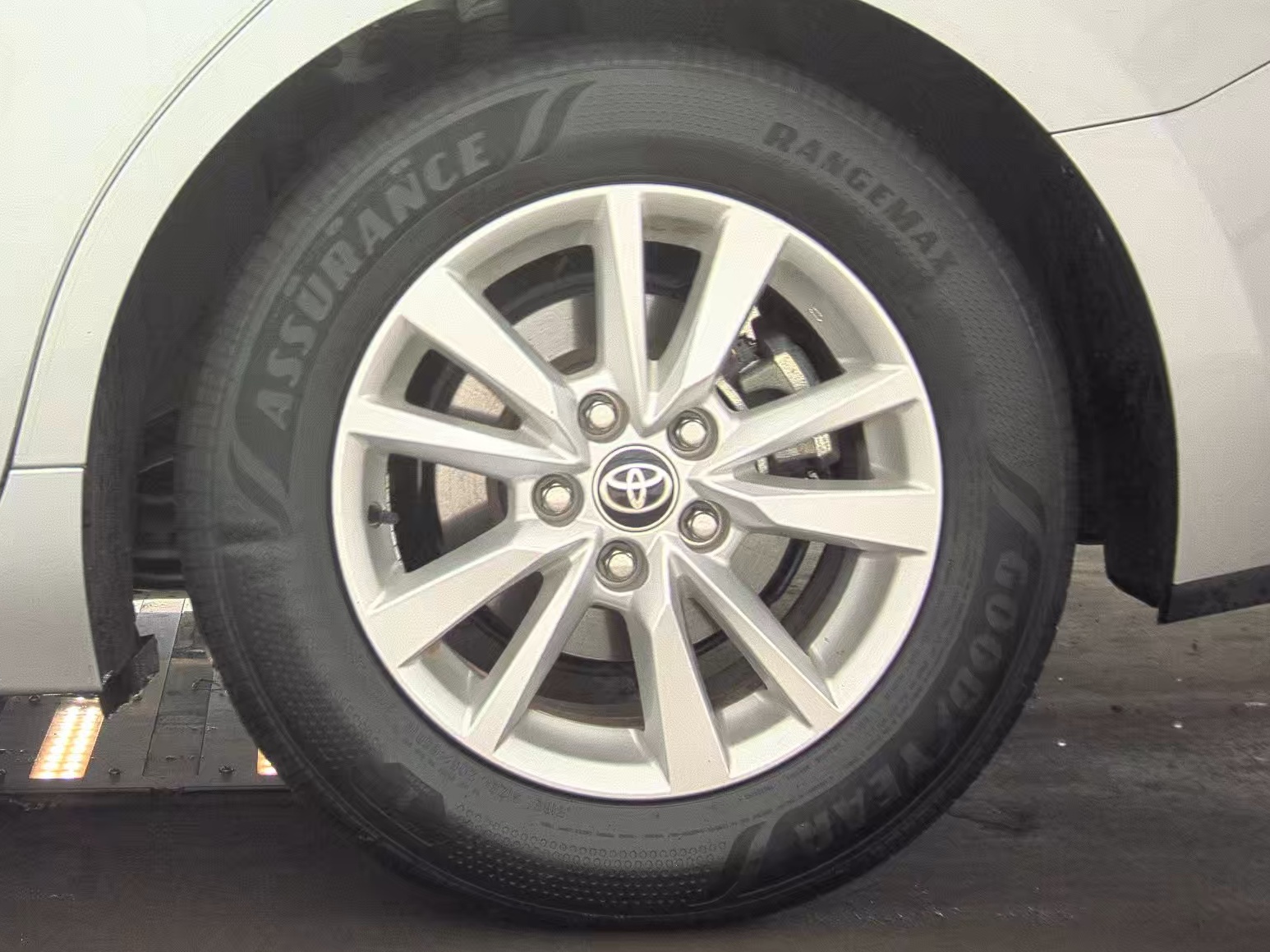 2025 Toyota Camry LE FWD