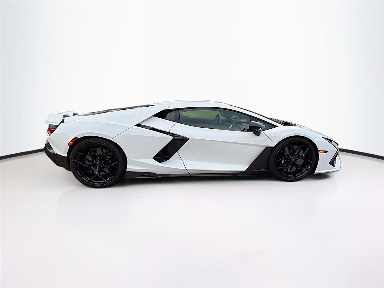2024 Lamborghini Revuelto Base AWD