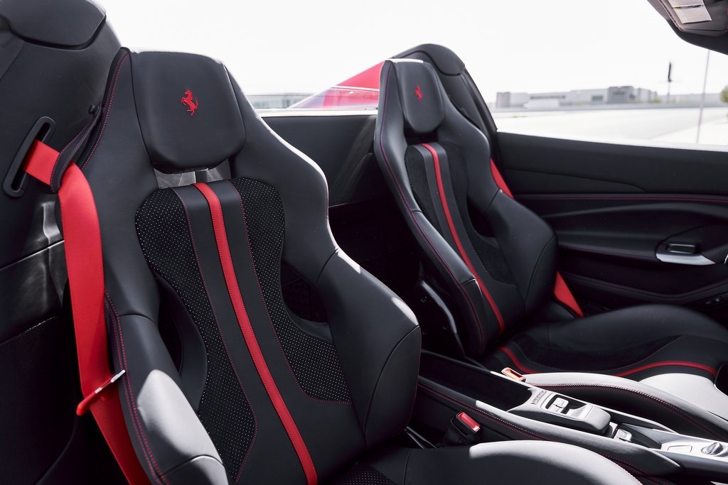 2022 Ferrari F8 Base RWD